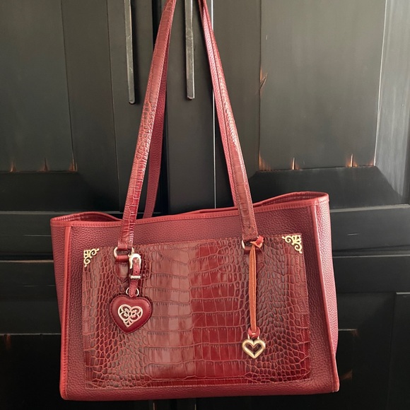 ❤️SOLD❤️Vintage Brighton Red Croc Embossed Handbag